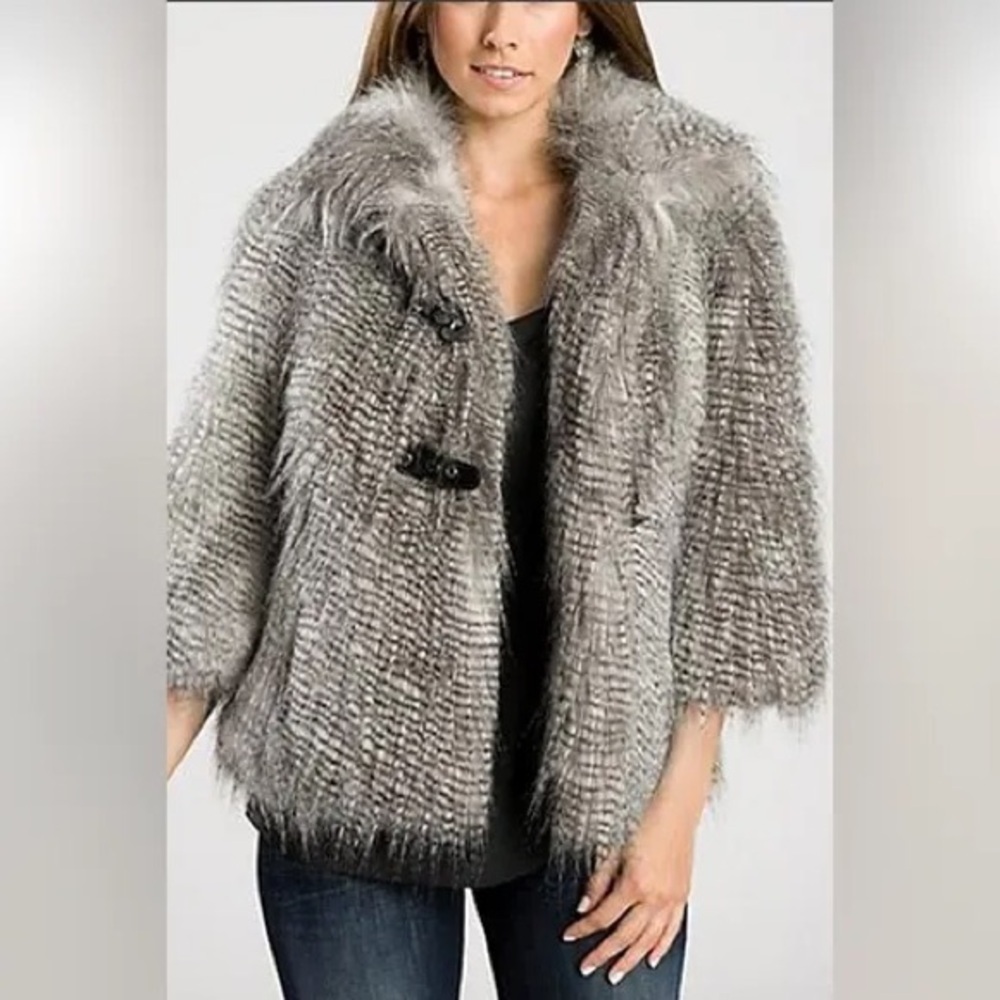 Guess Ladies Faux Fur 3/4 Sleeve Jacket Black & White Fur Size Medium